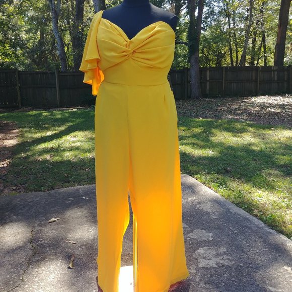 Flutter Sleeve One Shoulder Jumpsuit - Picture 6 of 11